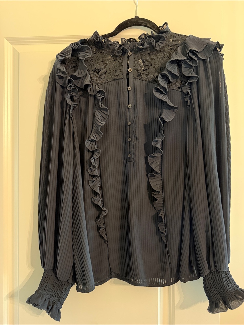ANTHROPOLOGIE Women's Ruffled Lace Yoke Blouse - Black